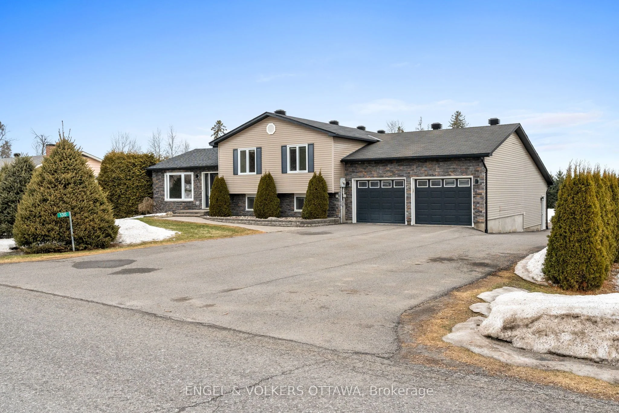 130 Lloydalex Crescent, Stittsville - Munster - Richmond, On K0a 1l0