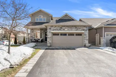 Detached in Kanata