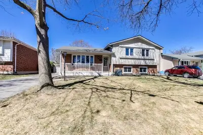 99 Downing Crescent, London South, On N6c 3c7