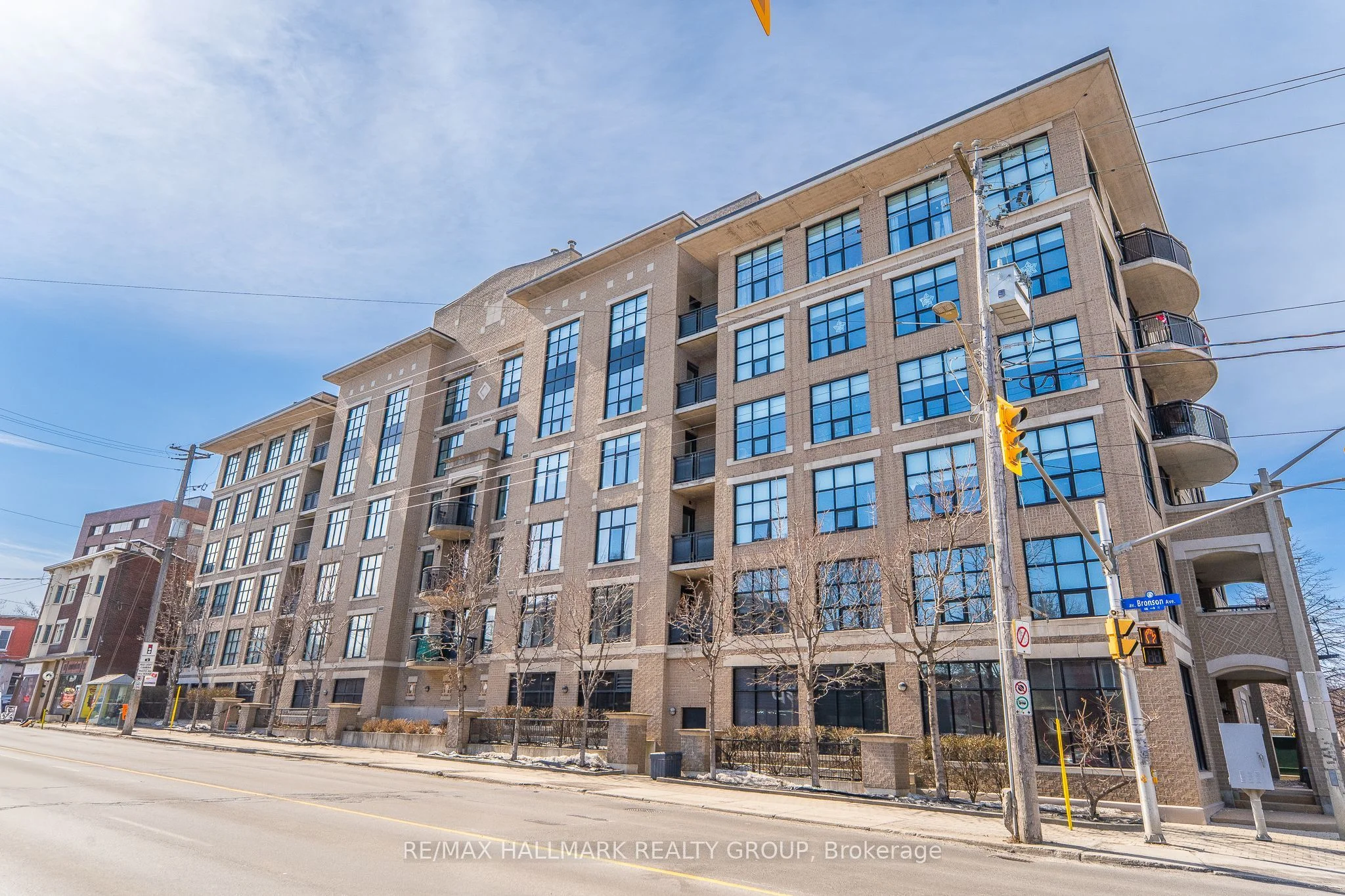 Condo Apartment in Dows Lake - Civic Hospital and Area