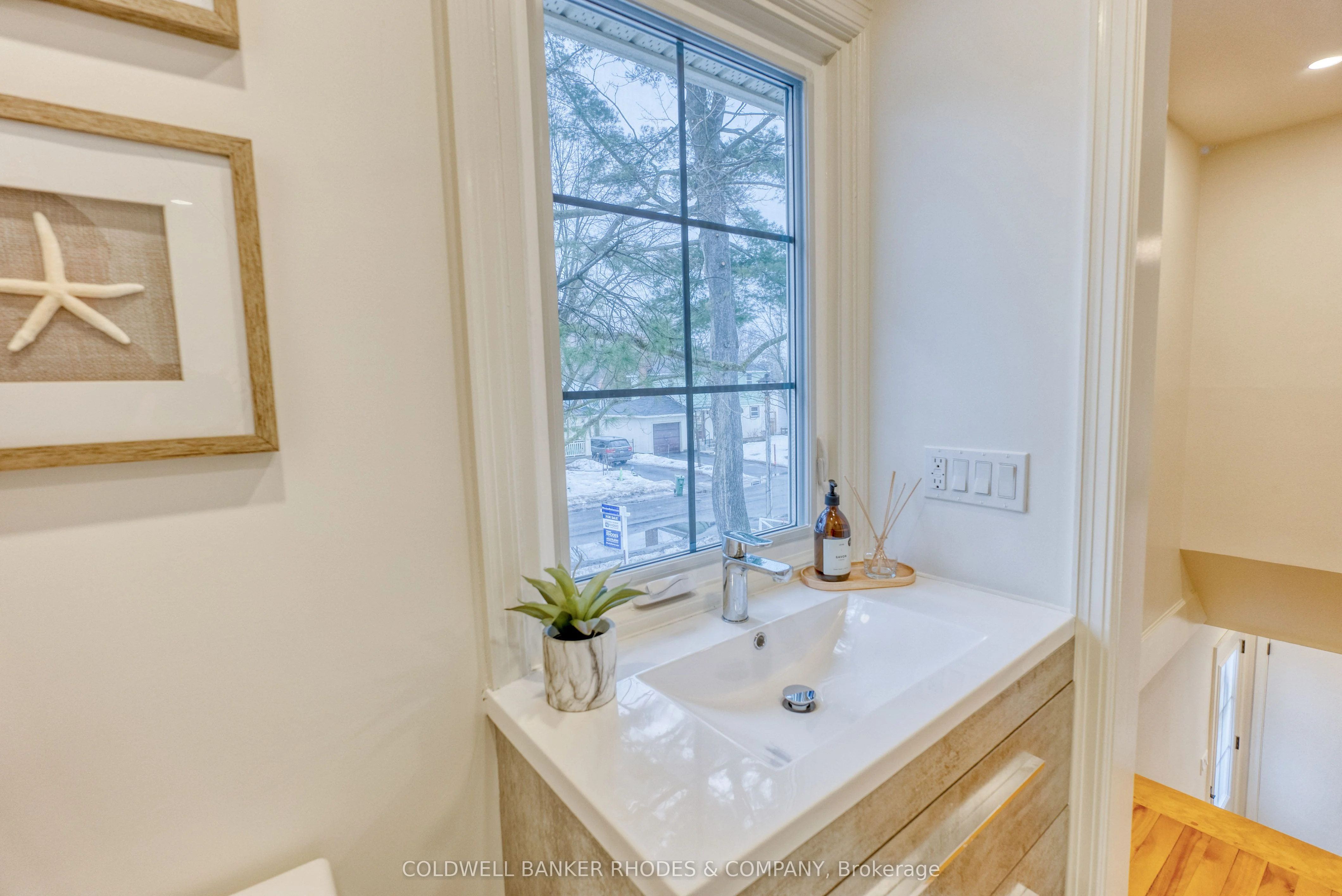 57 DUNVEGAN Road, Manor Park - Cardinal Glen and Area, ON K1K 3G2