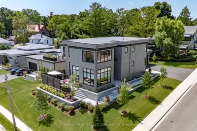 Detached in Prince Edward County