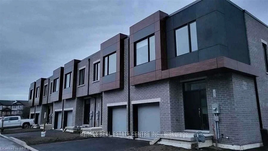 Att/Row/Townhouse in Cambridge