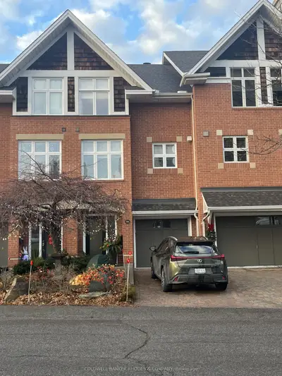 Att/Row/Townhouse in Westboro - Hampton Park