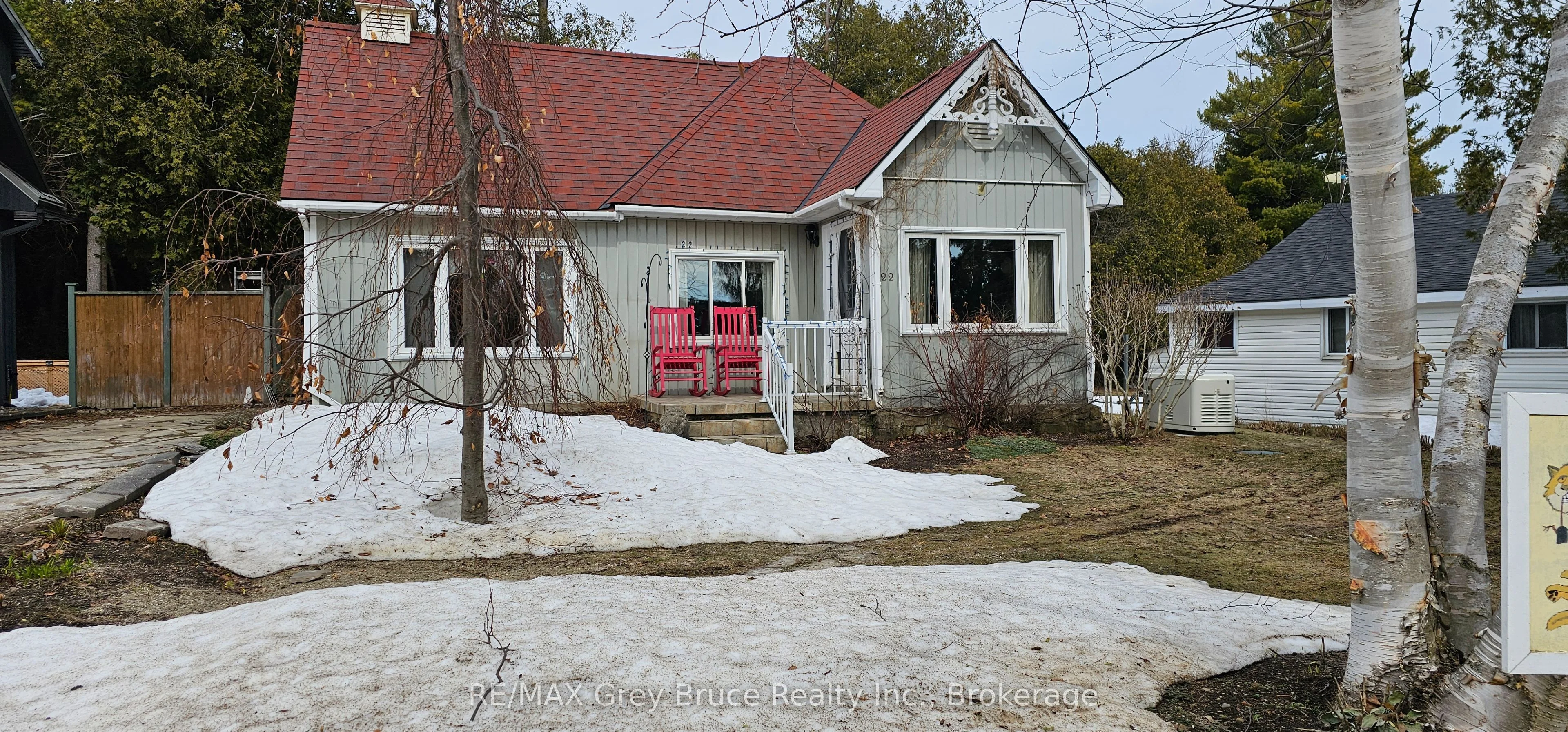 Detached in Northern Bruce Peninsula