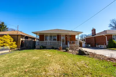 Detached in Hamilton