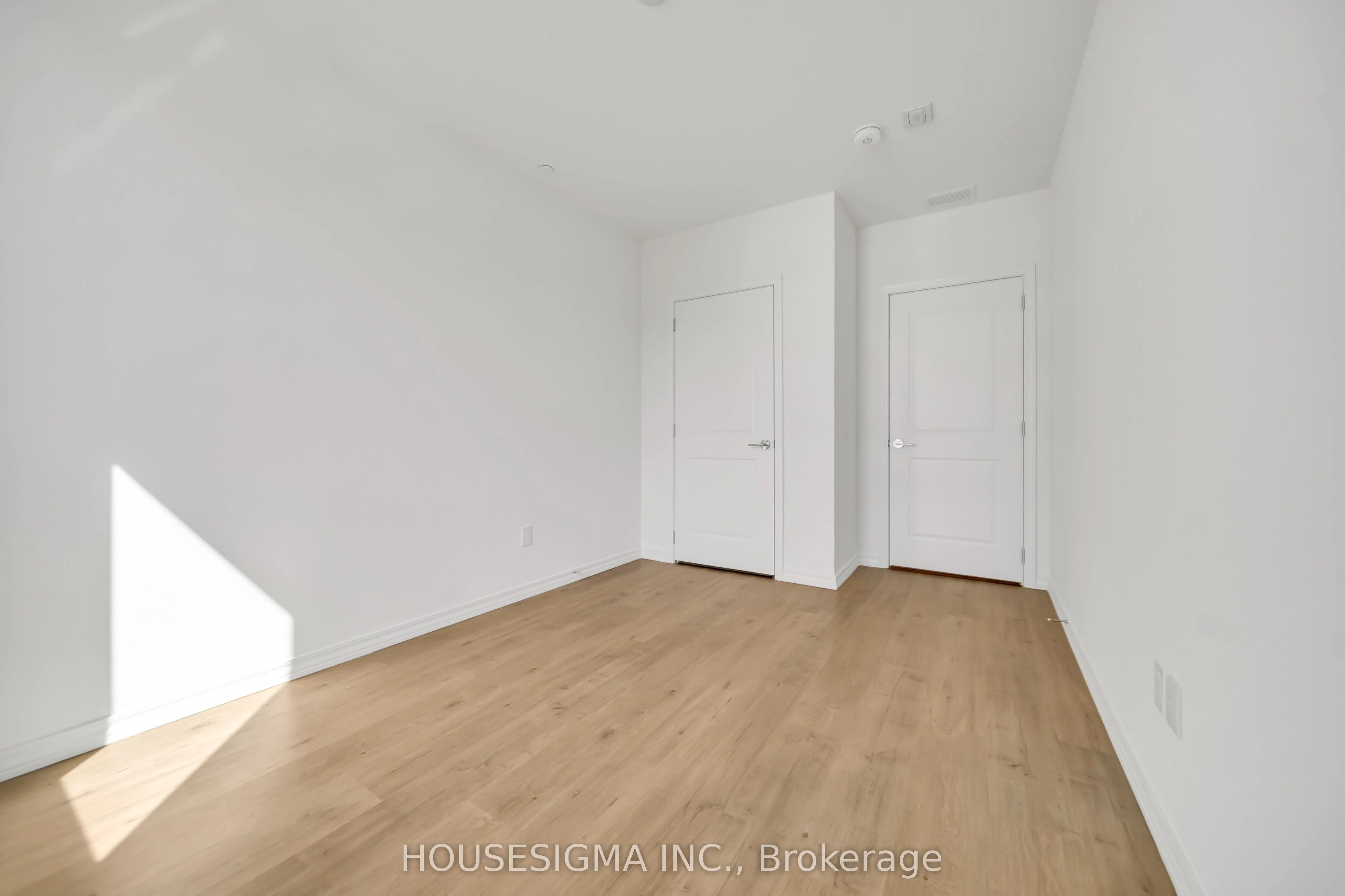 191 Elmira Road S 606, Guelph, ON N1K 0E3