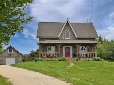 Detached in West Grey