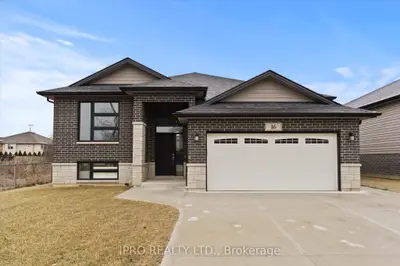 16 Kingsbridge Drive, Amherstburg, On N9v 4a4