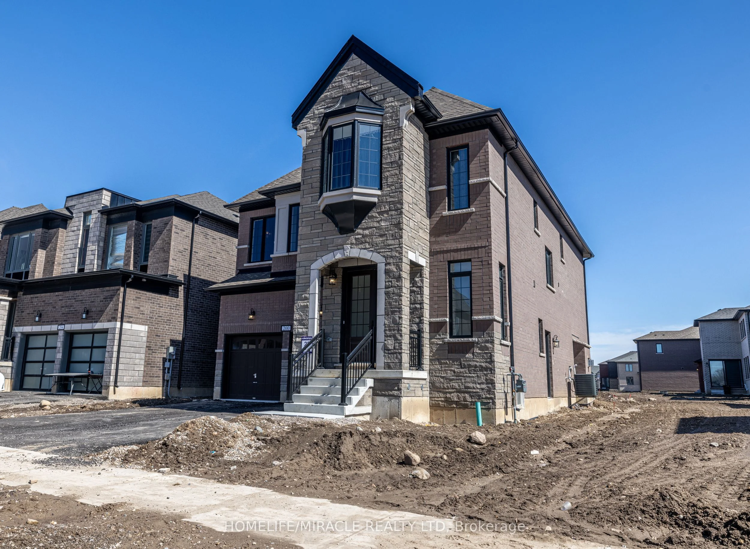 Detached in Woodstock
