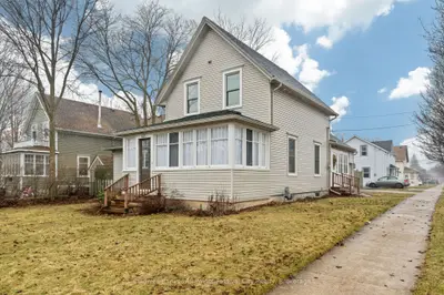 Detached in Goderich