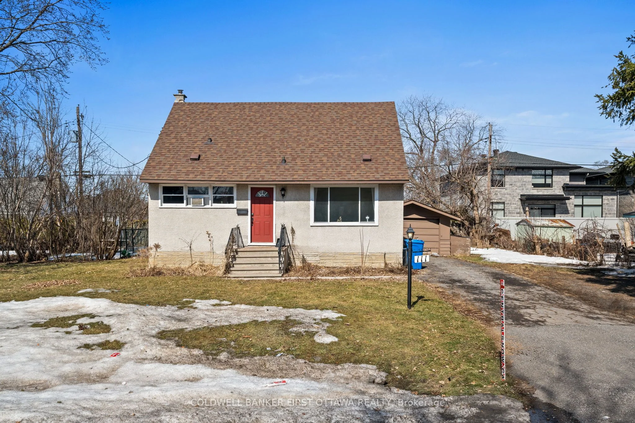 Detached in Meadowlands - Crestview and Area