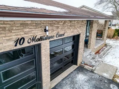 Detached in Brantford