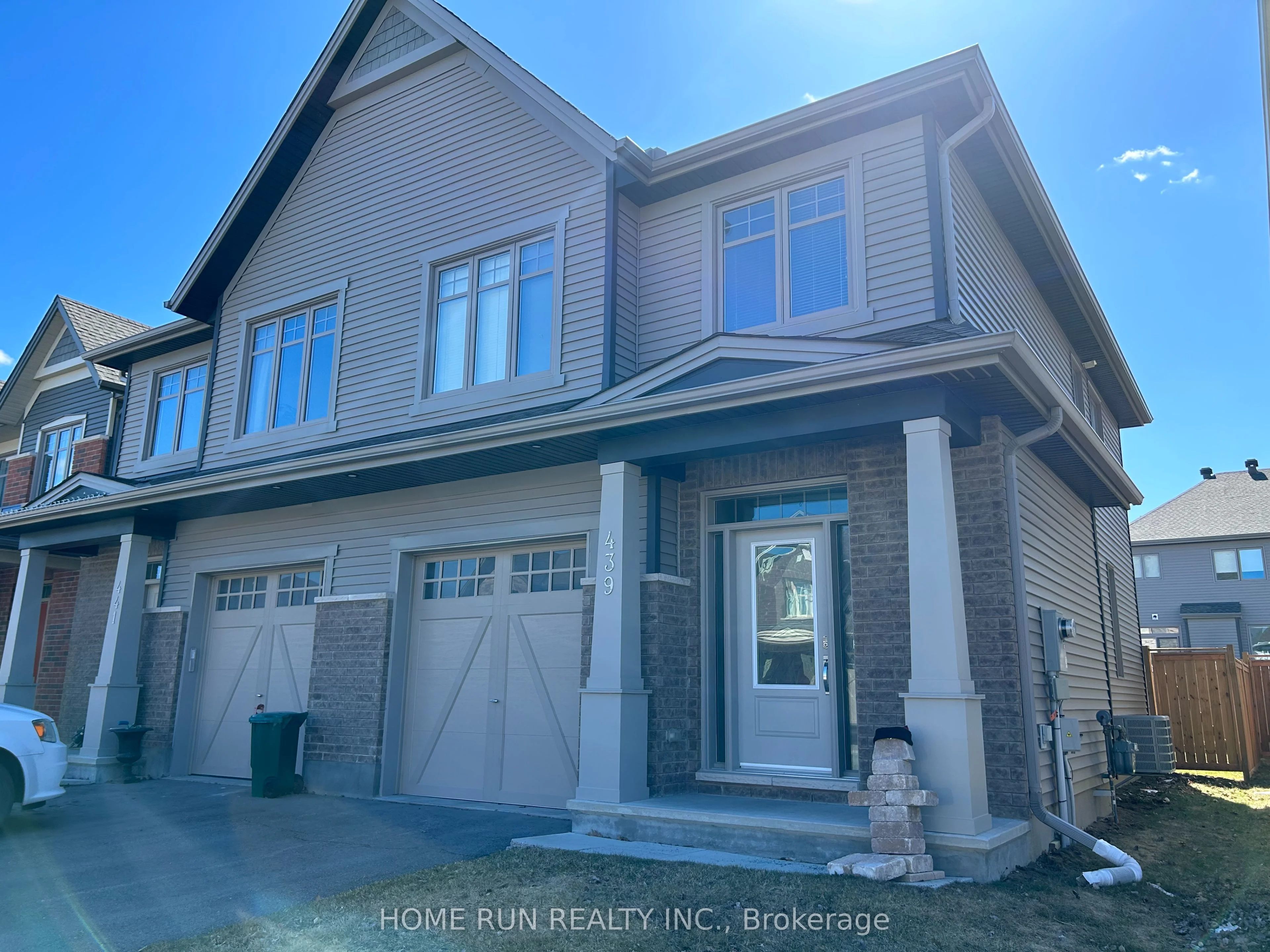 Semi-Detached in Stittsville - Munster - Richmond