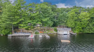 Detached in Muskoka Lakes