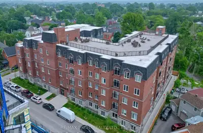 Condo Apartment in Kingston