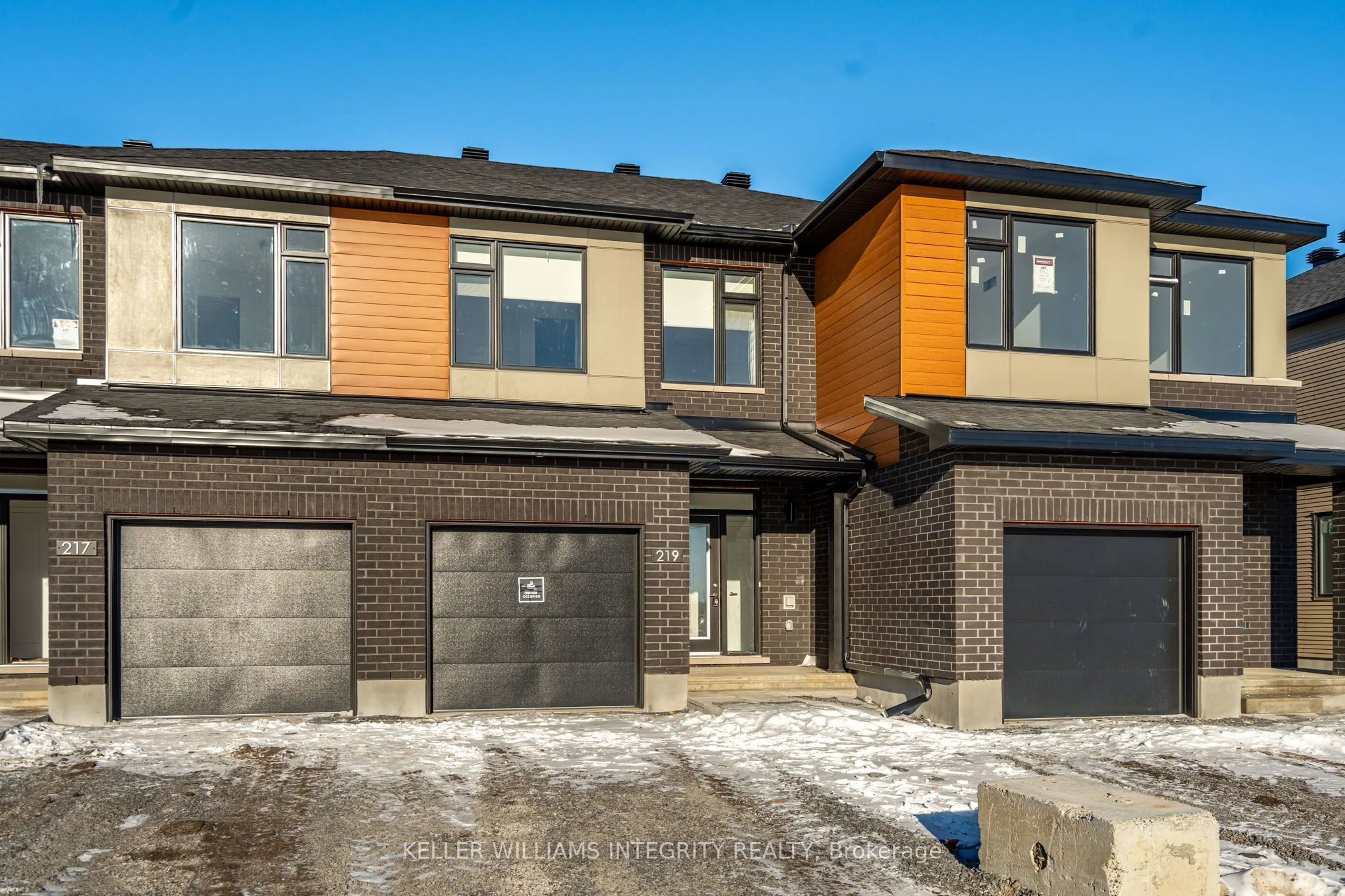 219 Hampshire Place, Kanata, On K2s 2t7