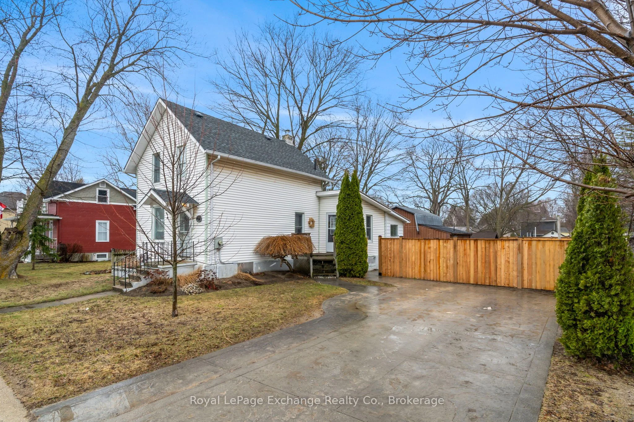 273 Broadway Street, Kincardine, ON N2Z 2X9