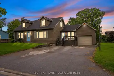 Detached in South Huron