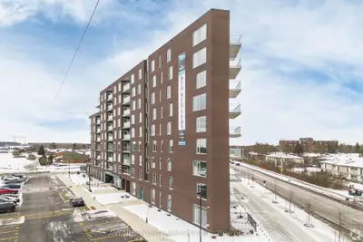 Common Element Condo in Kanata