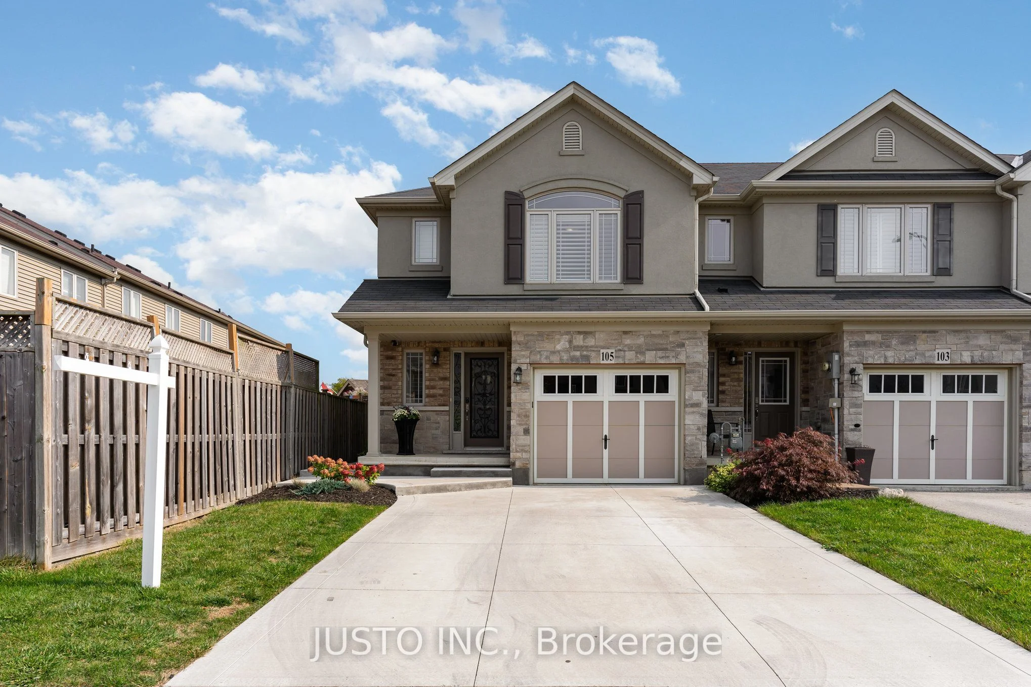 Att/Row/Townhouse in Hamilton