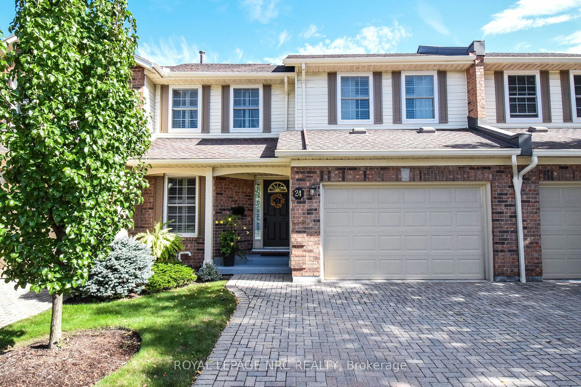 Condo Townhouse in St. Catharines