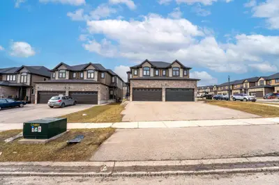 143 Links Crescent, Woodstock, On N4t 0k7