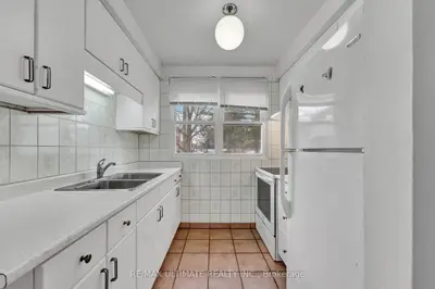 Condo Townhouse in Belleville