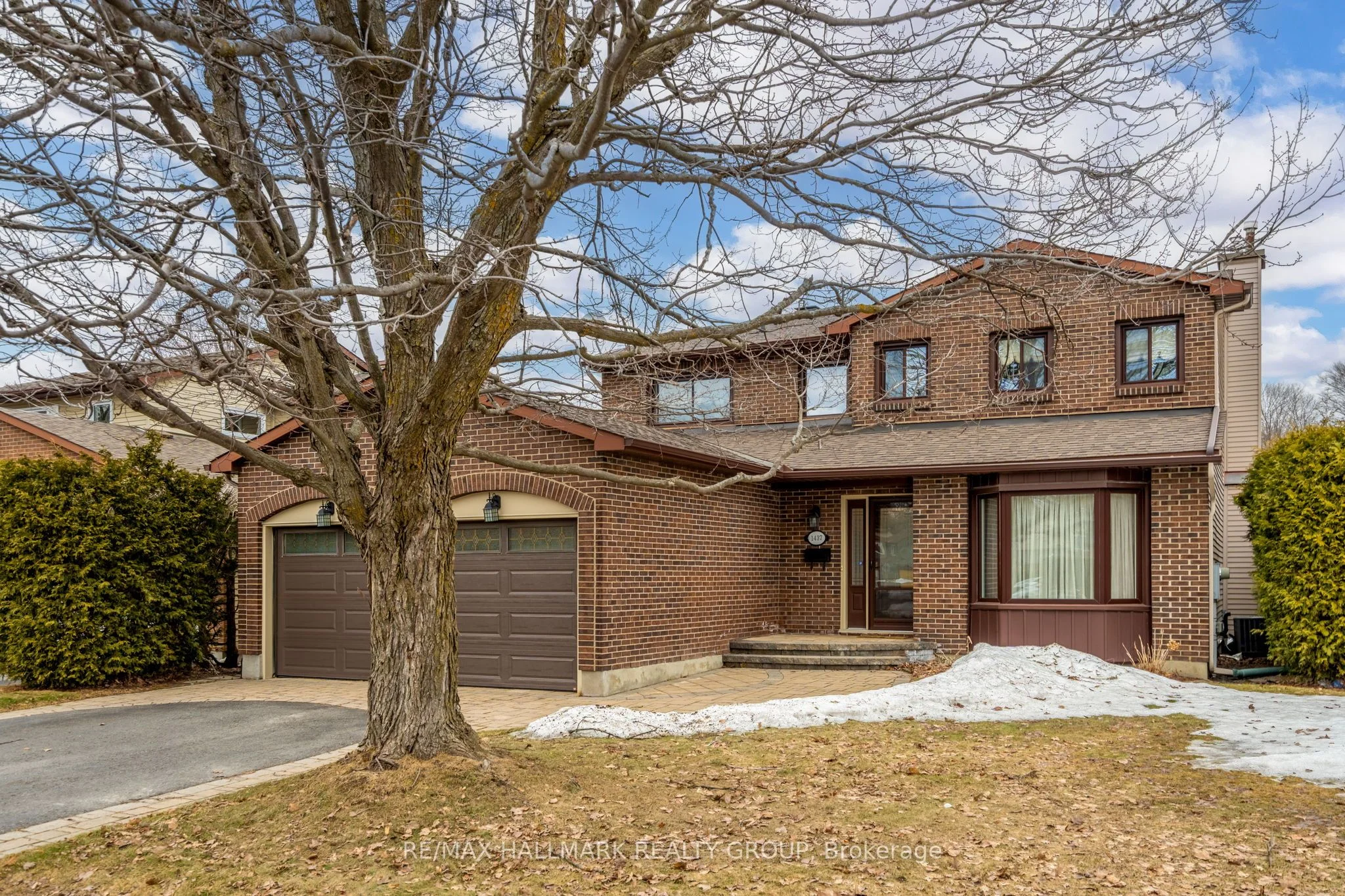 Detached in Orleans - Convent Glen and Area
