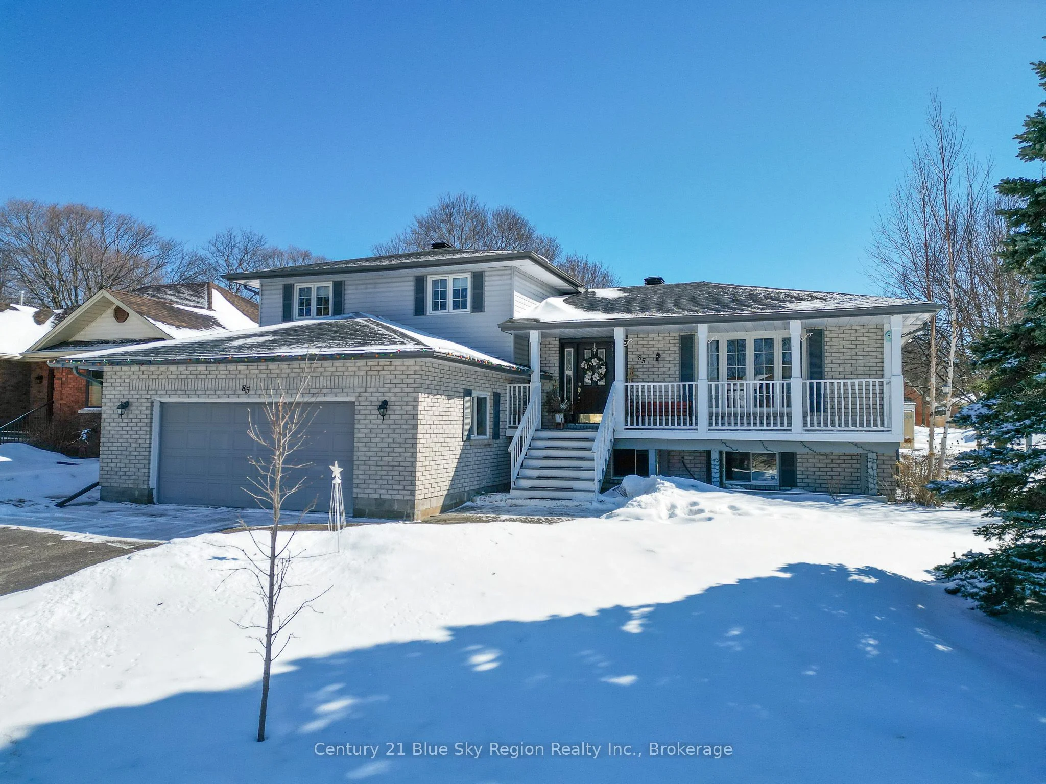 Detached in North Bay