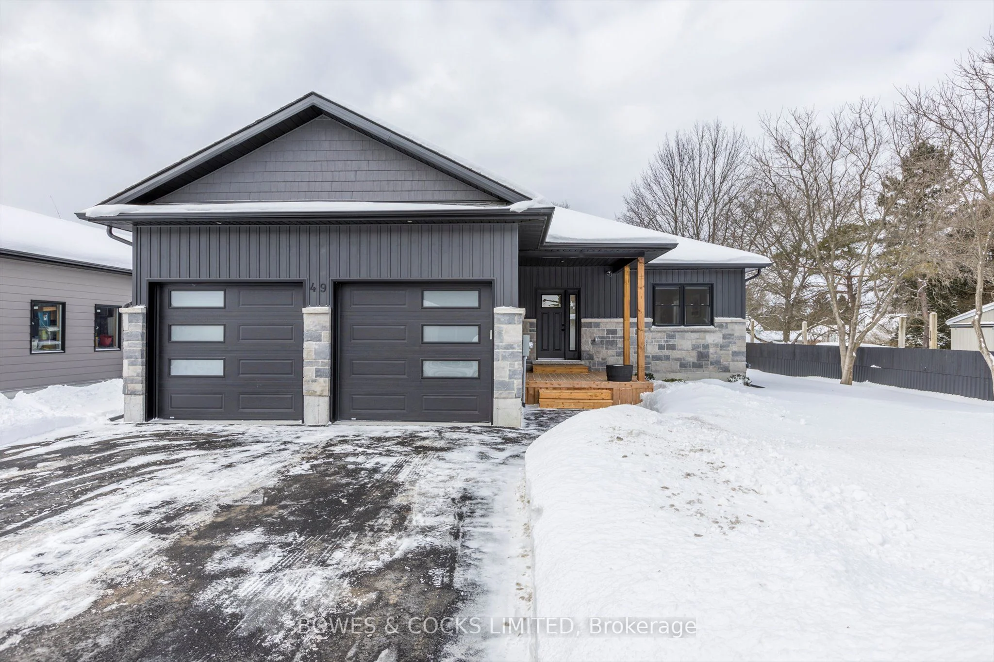 Detached in Marmora and Lake