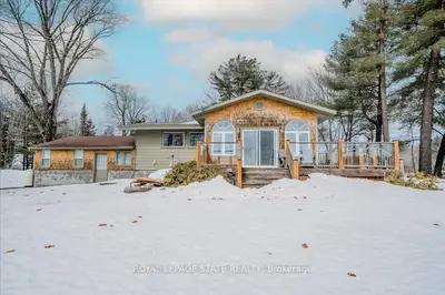 26 Stewart Lake Road, Georgian Bay, On P0c 1h0