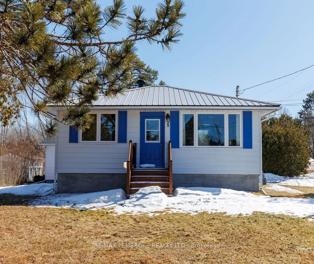 2 Victor Street, Petawawa, On K8h 2h8