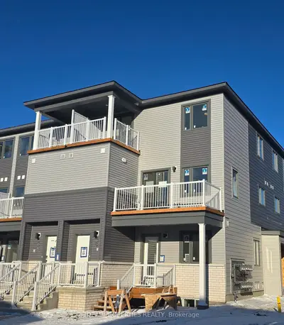 Condo Townhouse in Barrhaven
