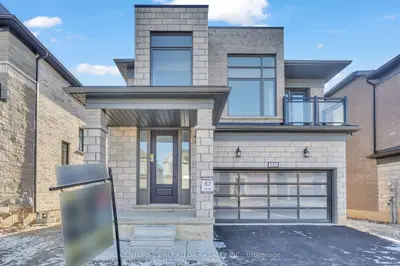 Detached in Woodstock