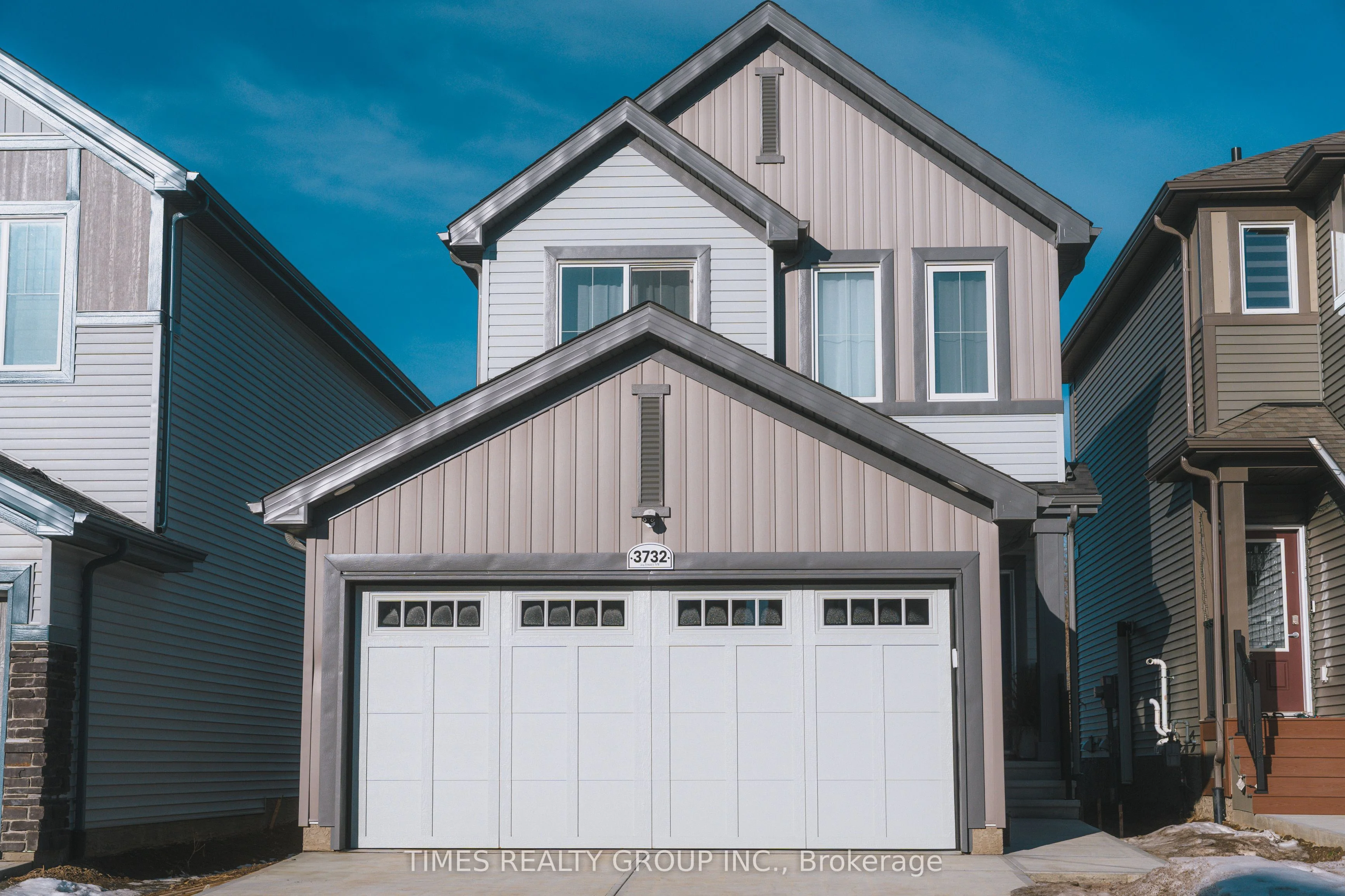 Detached in Out of Area