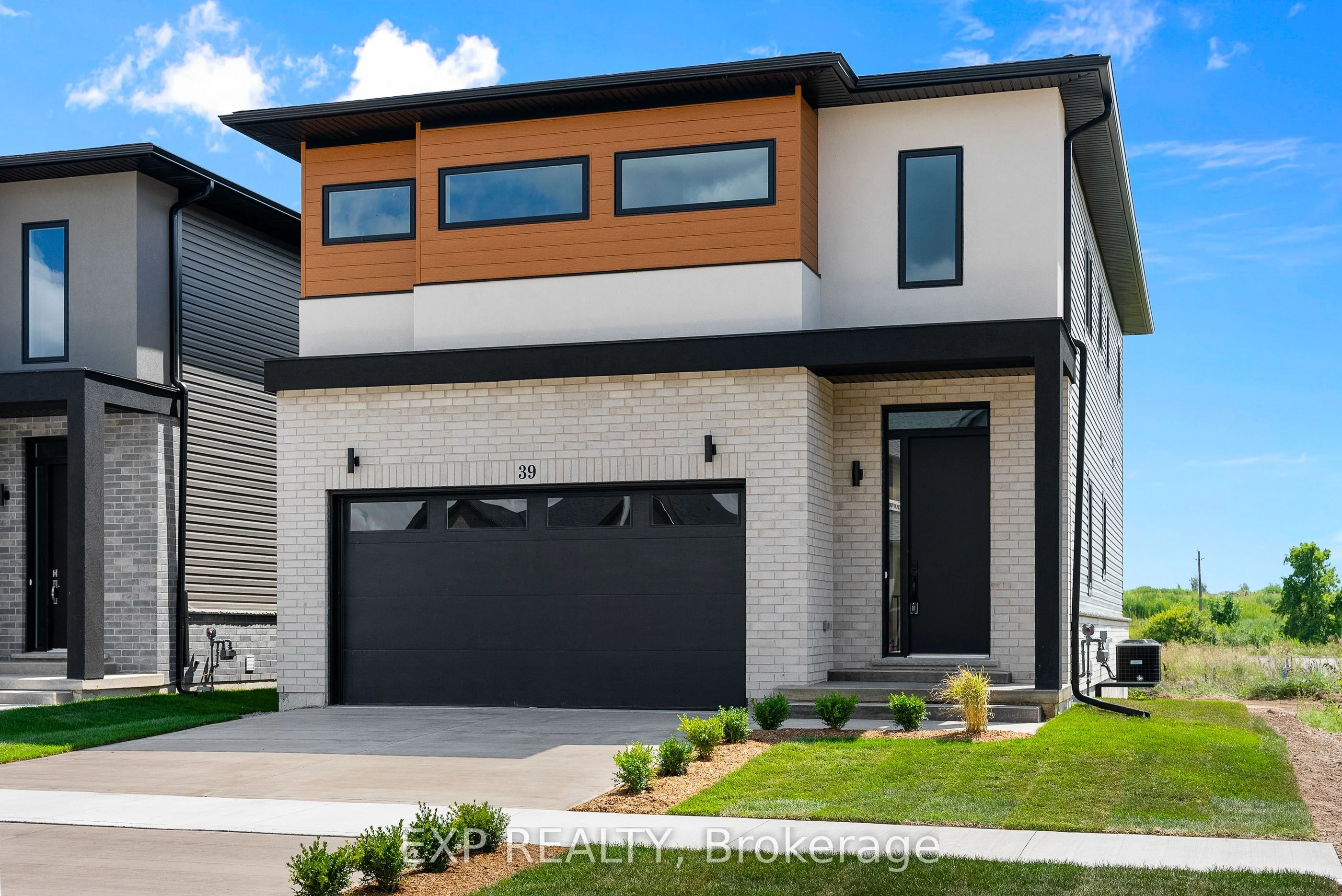 Detached in Thorold