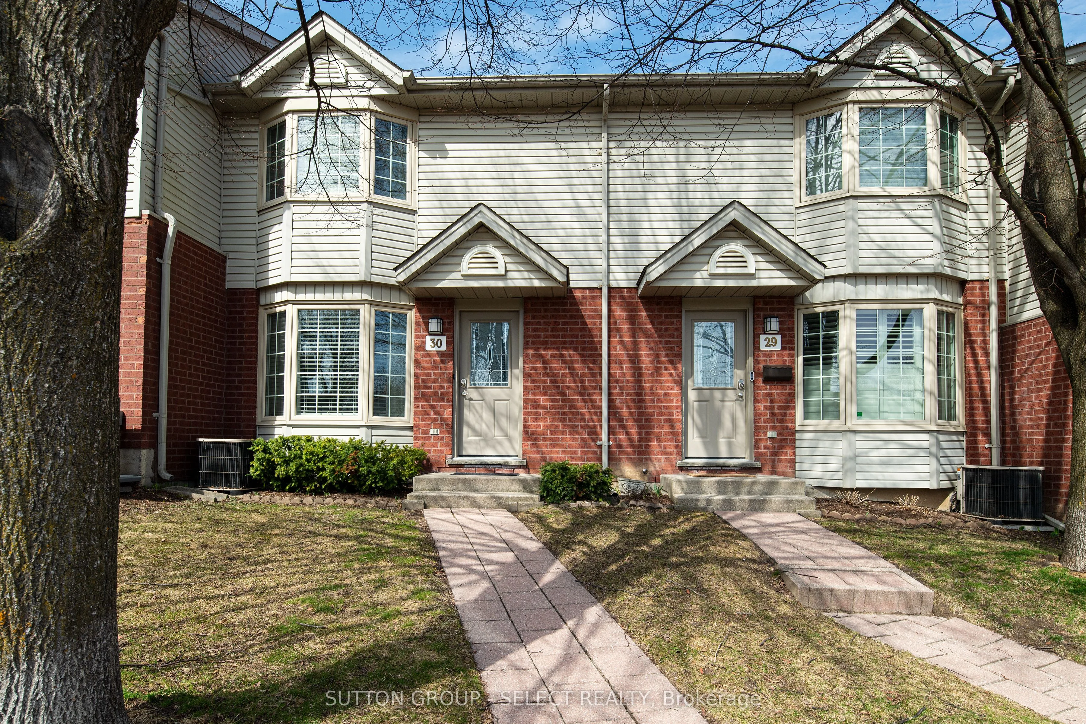 70 Chapman Court 30, London North, On N6g 4z4