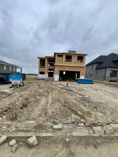 Detached in Lakeshore