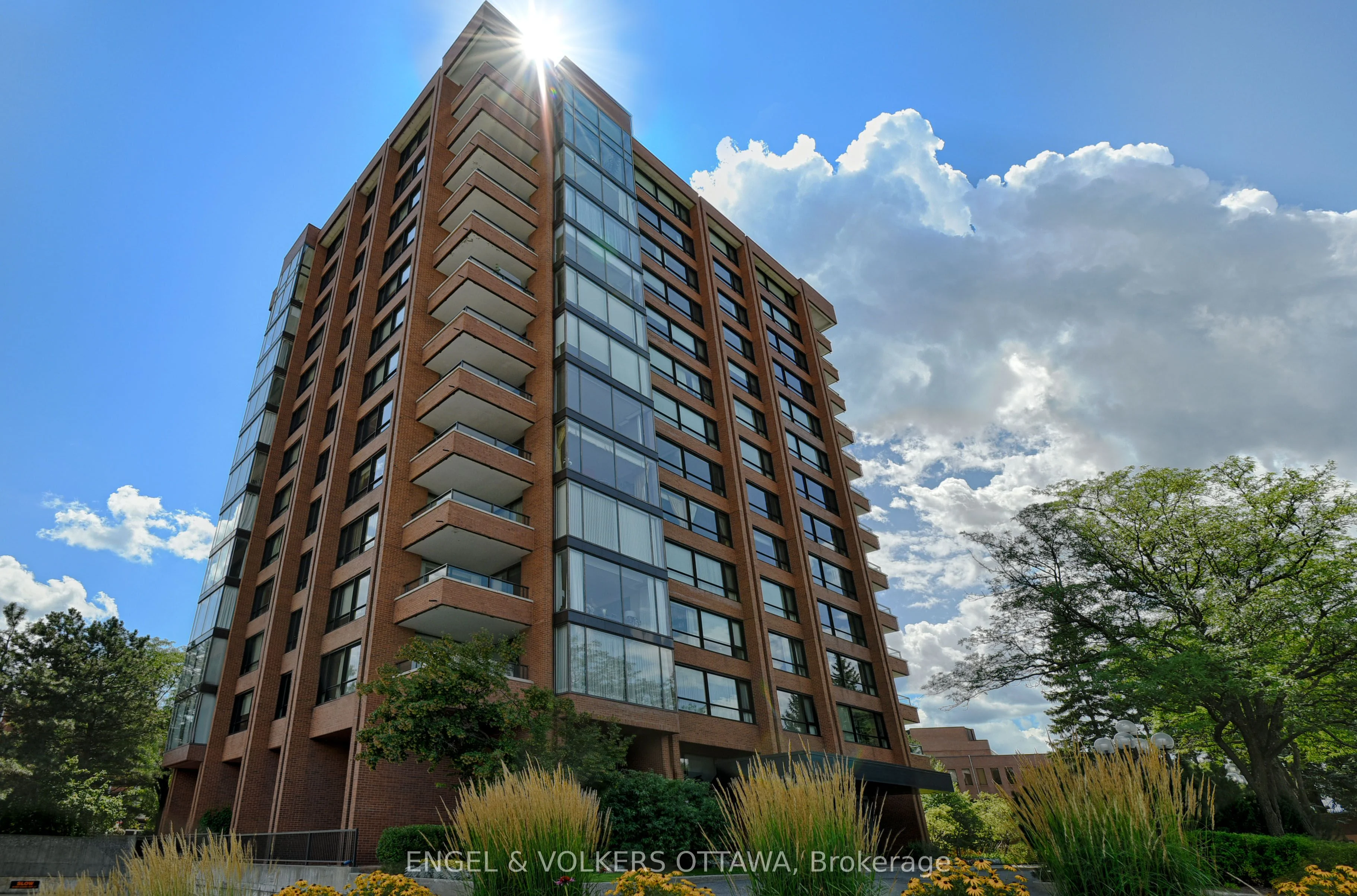 40 Boteler Street 604, Lower Town - Sandy Hill, On K1n 9c8
