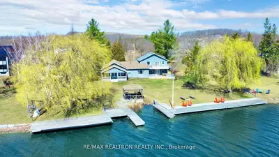 Detached in Asphodel-Norwood