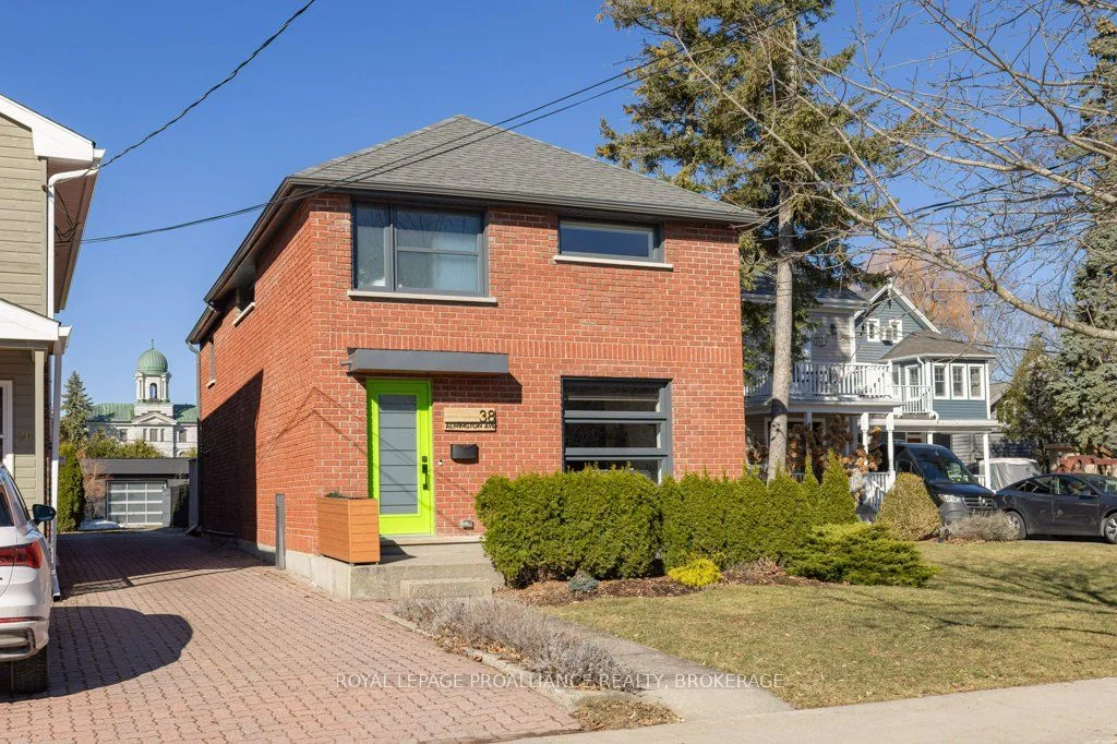 Detached in Kingston