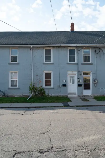 366 Barrie Street, Kingston, On K7k 3t3