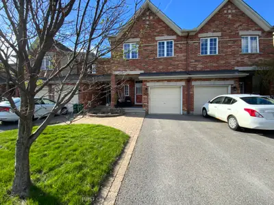 Att/Row/Townhouse in Orleans - Cumberland and Area