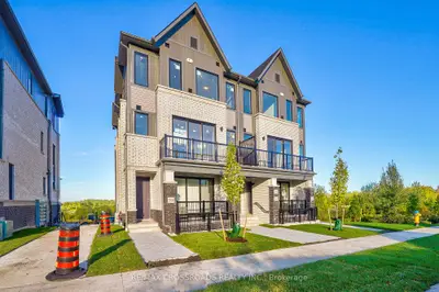 160 Densmore Road 2002, Cobourg, On K9a 0x8