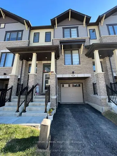 Att/Row/Townhouse in Hamilton