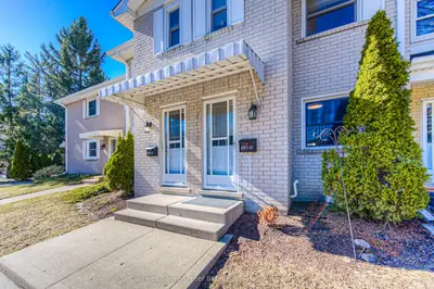 Condo Townhouse in Waterloo