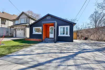 Detached in Hamilton