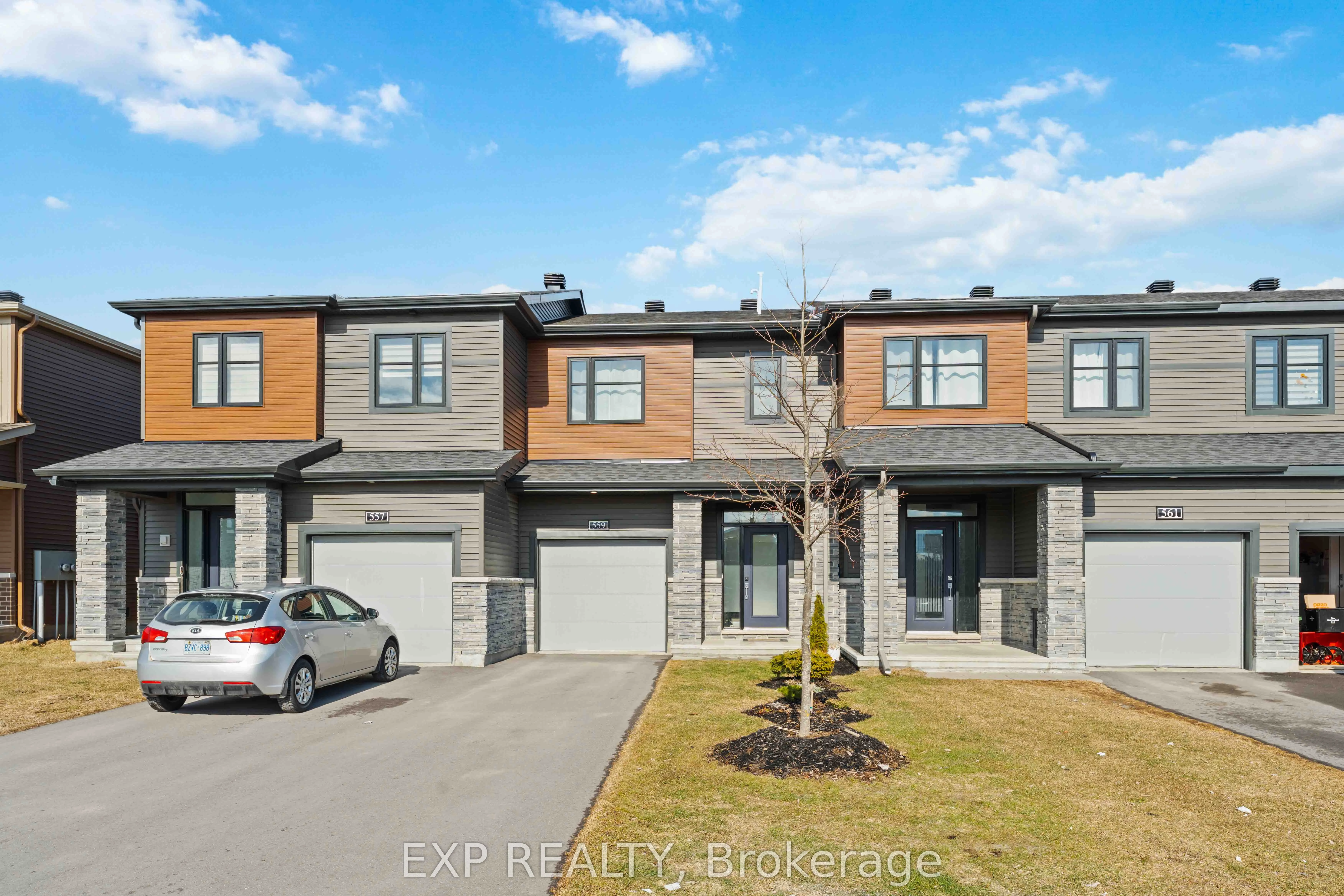 Att/Row/Townhouse in Barrhaven