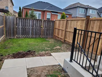 9122 Kudlac Street Lower, Niagara Falls, On L2h 0c2
